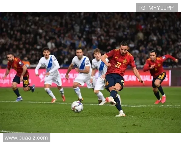 足球明星的荣耀与挑战 揭秘球场背后的奋斗与梦想